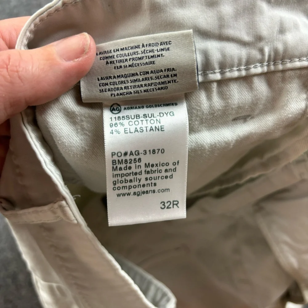 ADRIANO GOLDSCHMIED AG Men’s Khaki Flat front Shorts Size: 32R